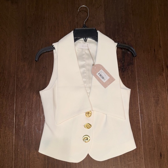 Meshki Alix Mixed Button Vest - Picture 8 of 11